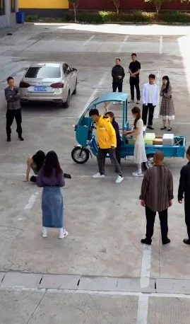天选打工人（娶到完美女上司）海报